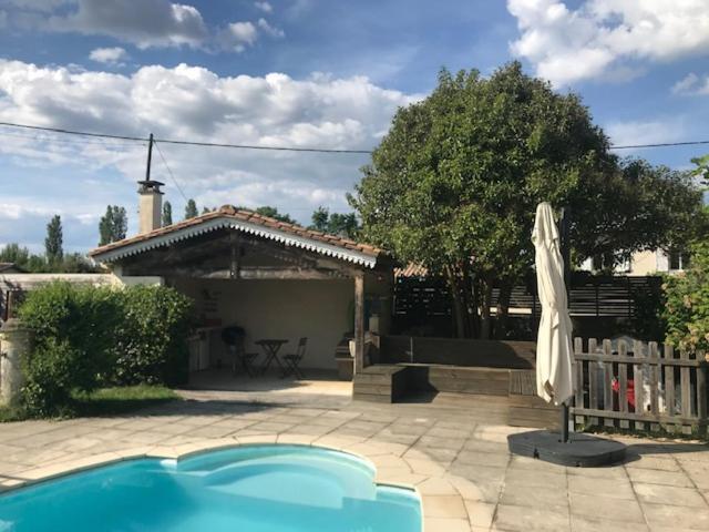 Appartamento L'Entre Deux M Saint-Loubès Esterno foto
